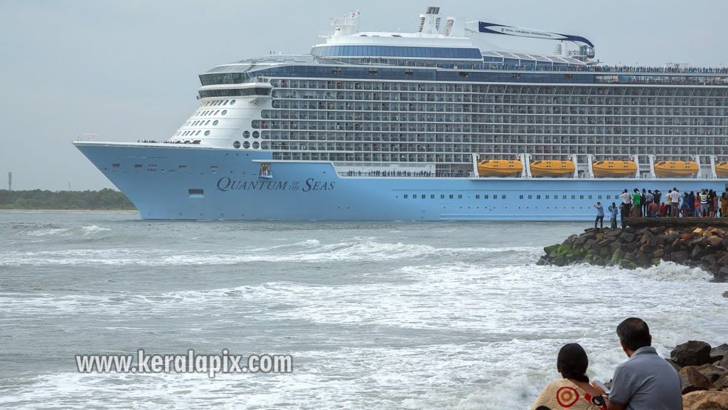 WP6A0292 'Quantum of the Seas' sailing from Kochi Port