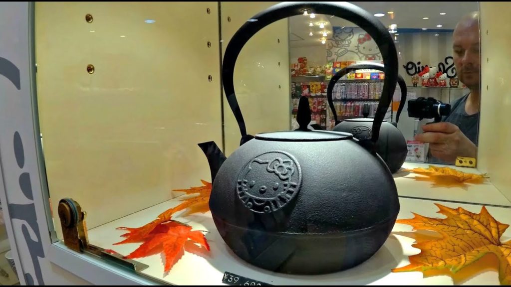 Hello Kitty Store Japan - SANRIO GIFT GATE Osaka Shinsaibashi