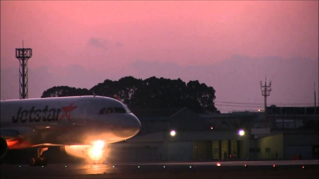 JET STAR A320 (GK694) Taxi at Kagoshima Airport