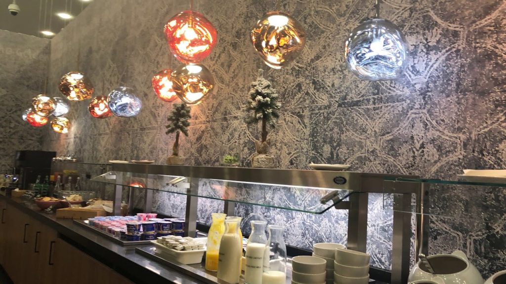 改装直後!「コートヤード・マリオット ワルシャワエアポート」に宿泊 クリスマスムード Courtyard Marriott Warsaw Airport in Christmas 2019 改装直後!「コートヤード・マリオット ワルシャワエアポート」に宿泊 クリスマスムード Courtyard Marriott Warsaw Airport in Christmas 2019