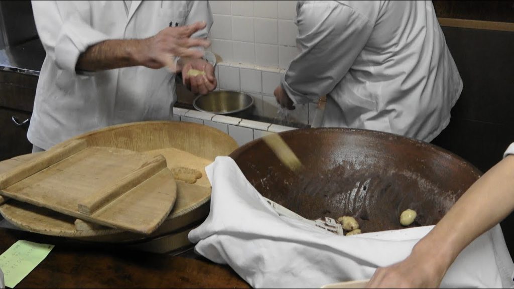 【4K】Japanese traditional sweets Kyoto – 京都の粟餅屋 | Japan food guide 【4K】Japanese traditional sweets Kyoto - 京都の粟餅屋 | Japan food guide