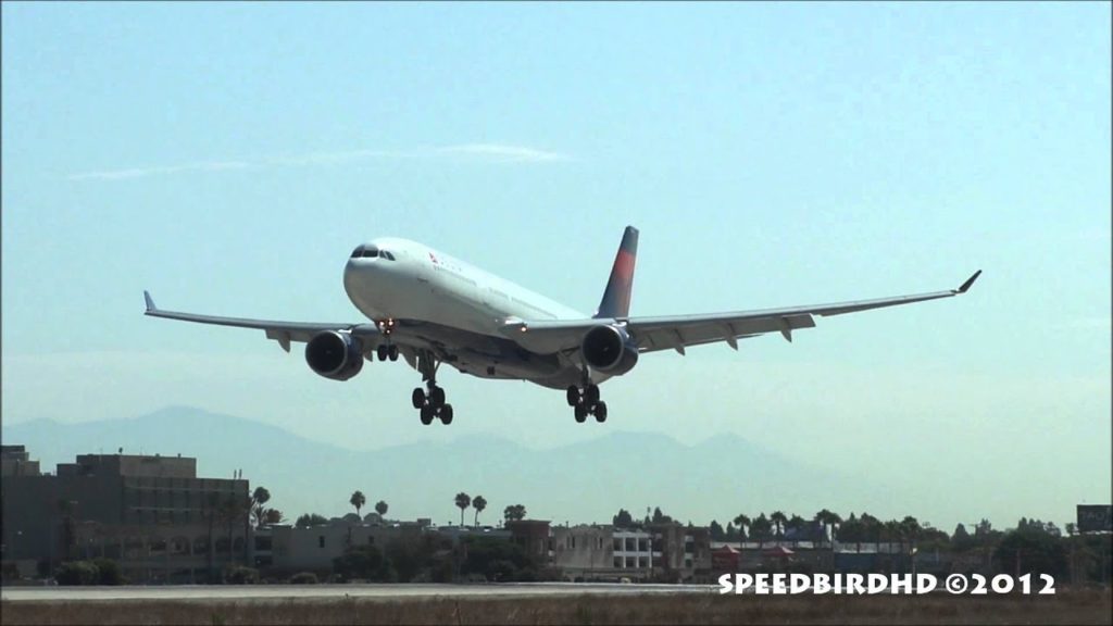 Delta Airlines Airbus A330-323(E) [N819NW] Landing from Narita