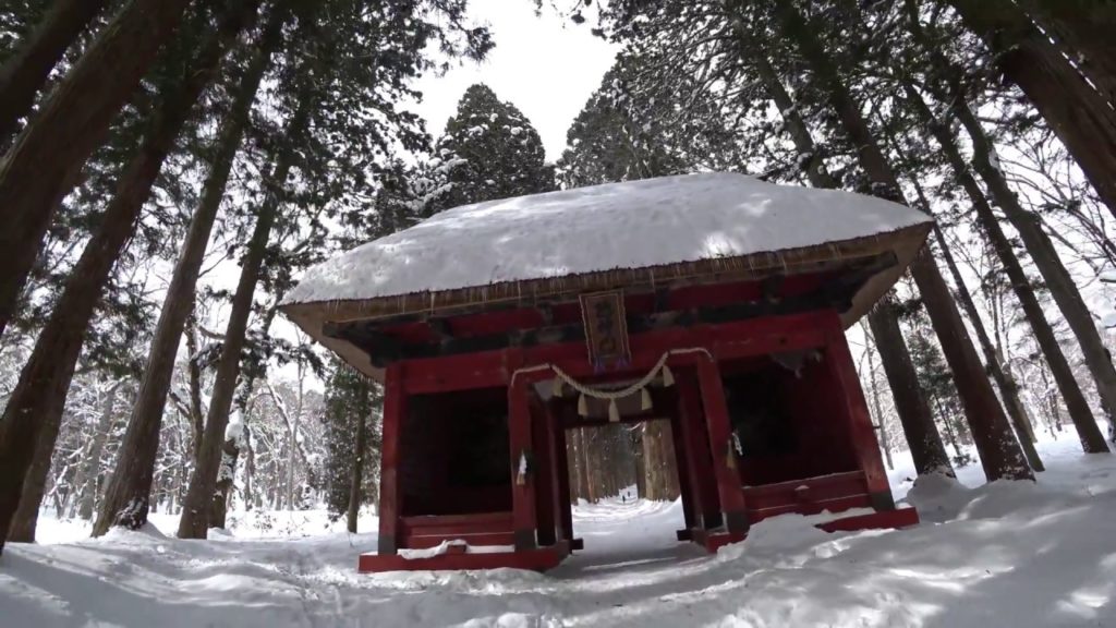 冬の雪深い戸隠でトレッキングに出かけてみました