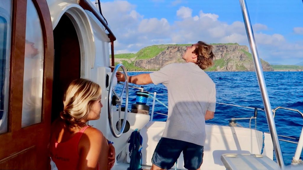 SAILING INTO SAMANA BAY and EMBARRASSING ourselves in a  FANCY MARINA!