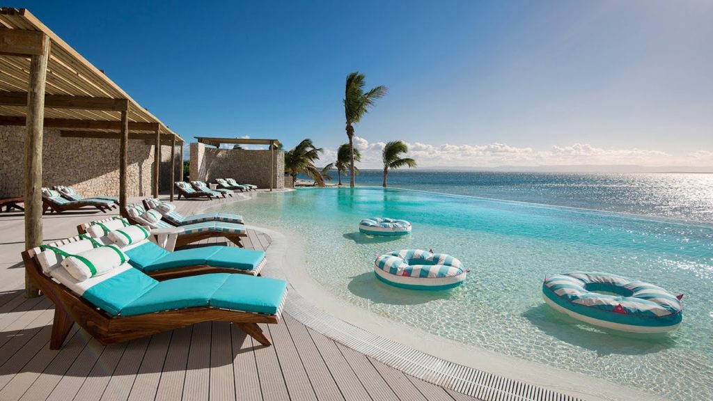 Most exclusive hotel in the world: TIME + TIDE MIAVANA (Madagascar) - full tour