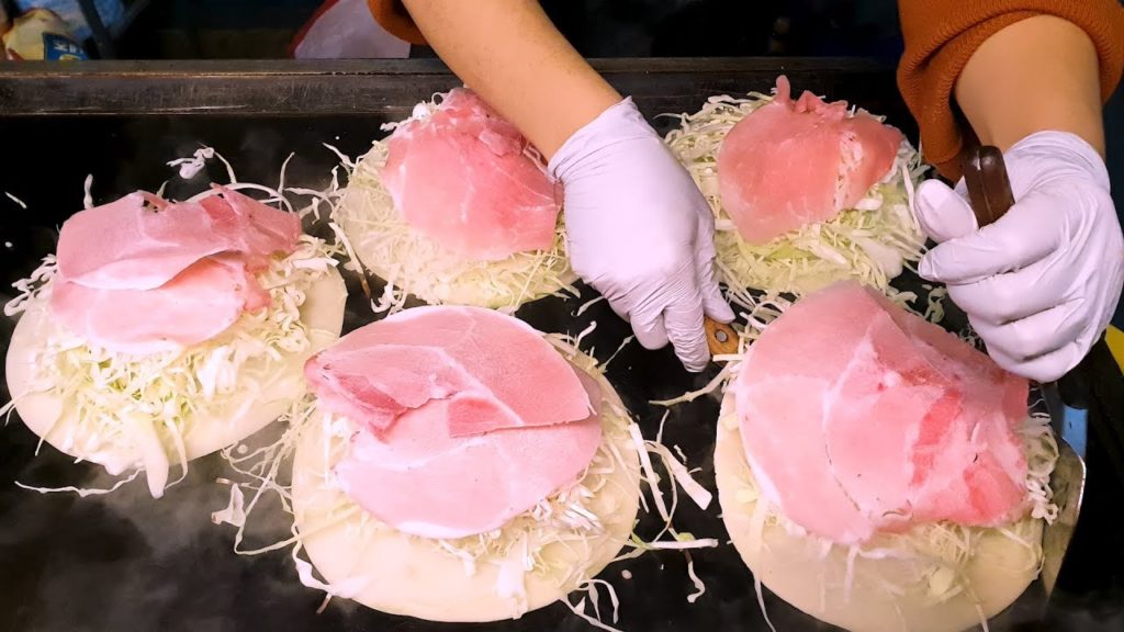 한국에서 먹는 오사카 캬베츠야끼, 푸짐한 오코노미야끼, 대구 서문시장 야시장, Osaka style Okonomiyaki, おこのみやき, Korean street food 한국에서 먹는 오사카 캬베츠야끼, 푸짐한 오코노미야끼, 대구 서문시장 야시장, Osaka style Okonomiyaki, おこのみやき, Korean street food