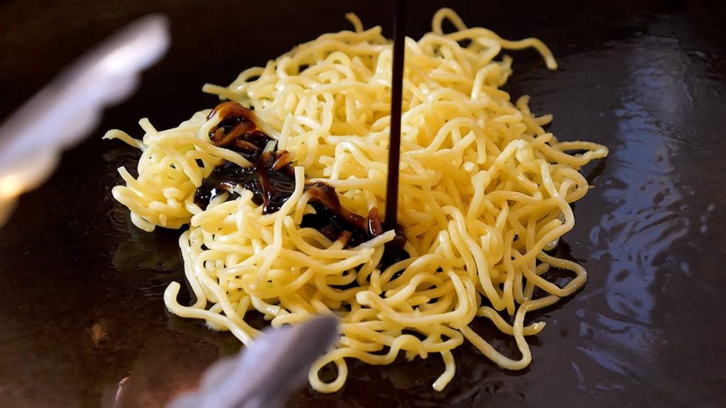 Yakisoba Egg Sandwich - Korean Street Food