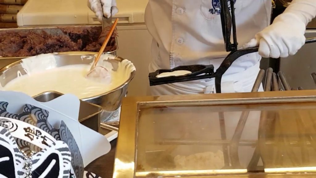 Taiyaki|Japanese street food| red bean paste cake.