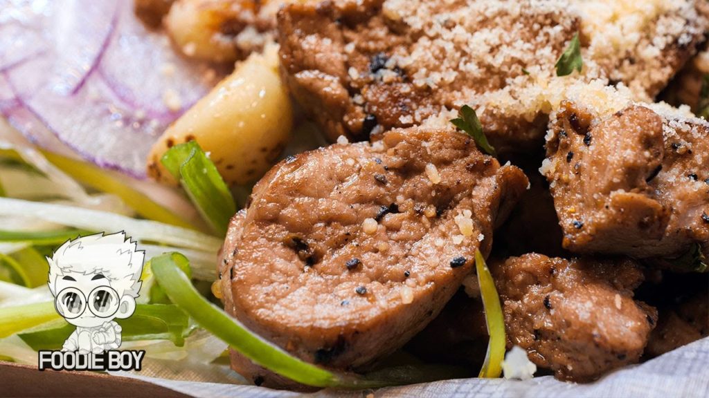 Pork Steak / Chilsung Night Market, Daegu Korea / Korean Street Food / 돈 스테이크 / 대구 칠성야시장 길거리 음식 Pork Steak / Chilsung Night Market, Daegu Korea / Korean Street Food / 돈 스테이크 / 대구 칠성야시장 길거리 음식