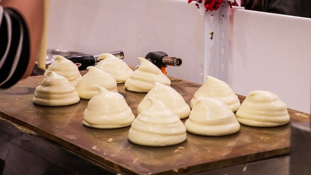 Taiwanese Street Food-Fluffy Souffle Pancake Taiwanese Street Food-Fluffy Souffle Pancake