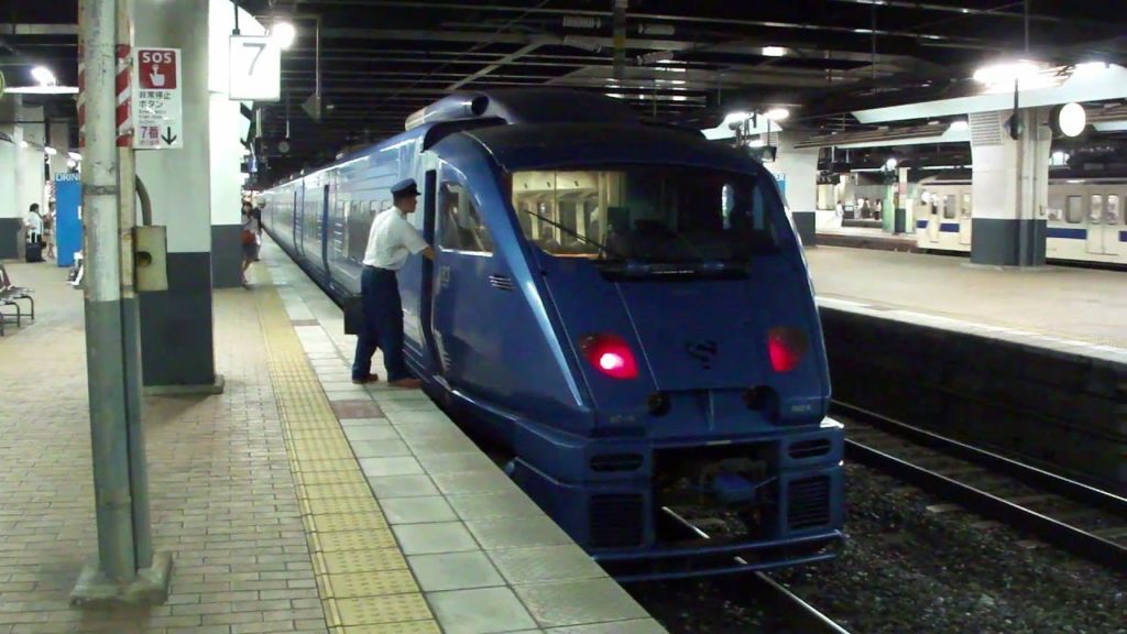 JR鹿児島本線・日豊本線 小倉駅にて(At Kokura Station on the JR Kagoshima & Nippo Line)