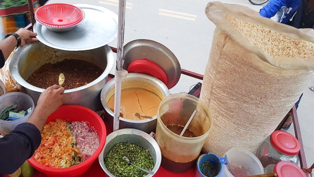 Popular Street Food in India- Masala Muri ( Jhal Muri ) | Indian Street Food | Muri Masala ..