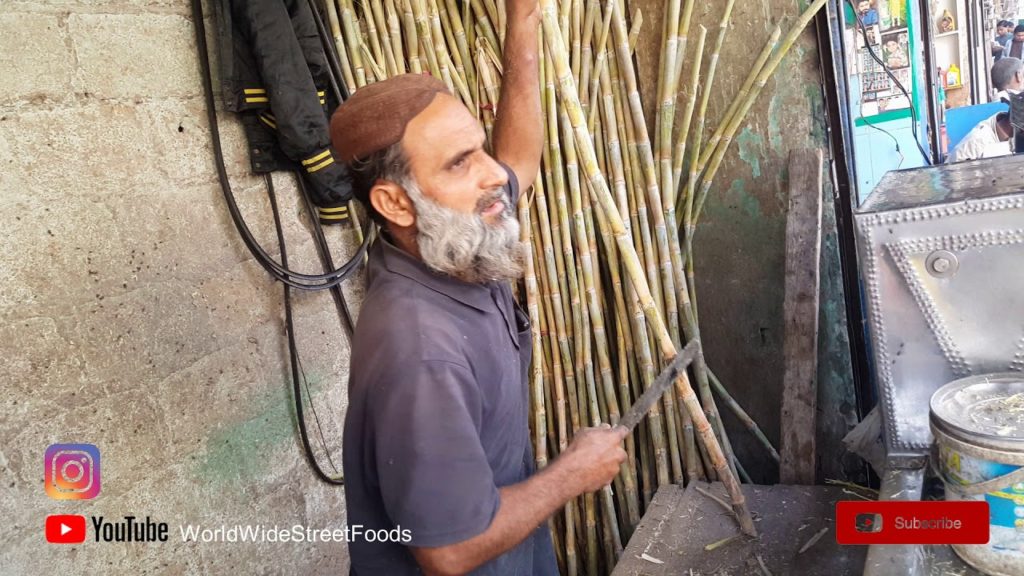 Sugarcane juice | lyari Street Foods | World wide street foods