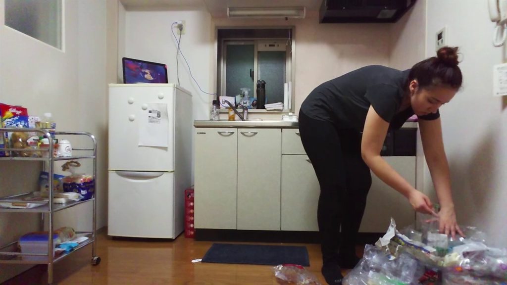 Speed Cleaning Japanese Apartment