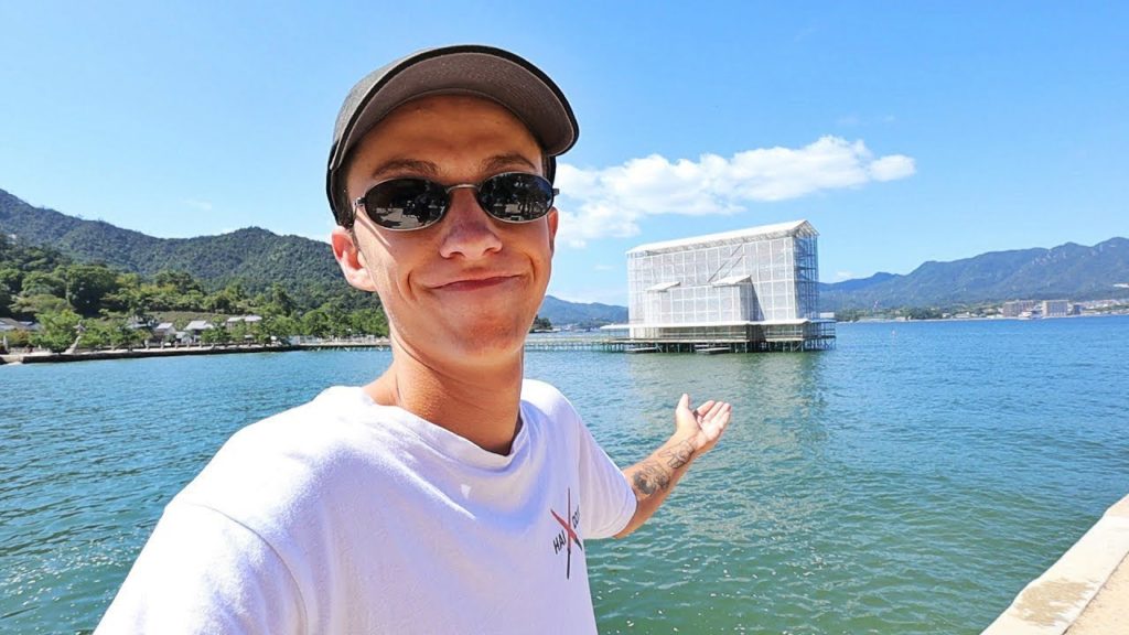 LE MAGNIFIQUE TORII DE MIYAJIMA