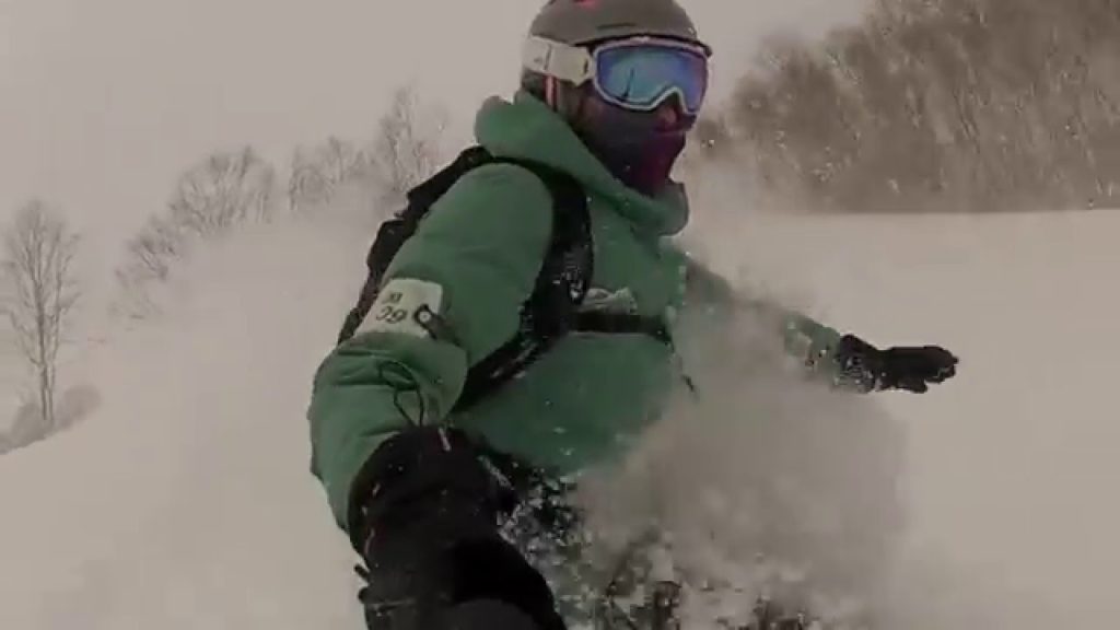 Japan Snowboarding Girls ...wanna have fun! Le Grand Women having Fun!