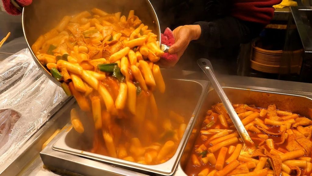 Most Popular Street Foods in Korea (Tteokbokki, Fried food, Sundae)