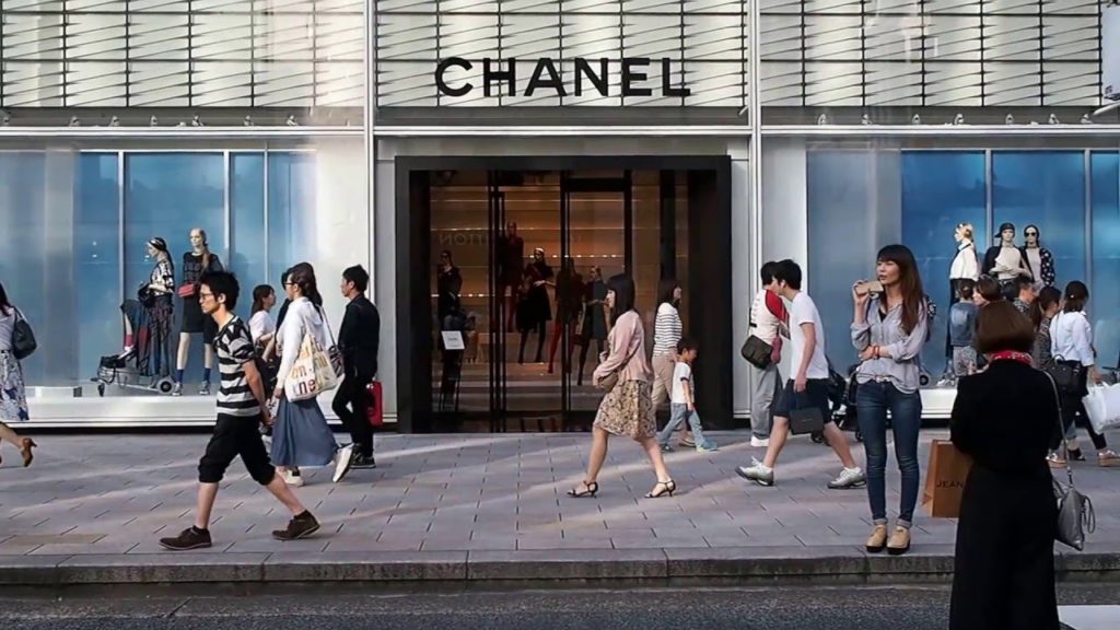 東京　銀座　ＣＨＡＮＥＬ前　２０１６．５．７　Ginza Tokyo Japan