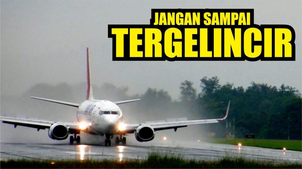 HATI HATI CAPTAIN! Kompilasi Landing Pesawat Terbang Saat Hujan Gerimis dan Landasan Basah HATI HATI CAPTAIN! Kompilasi Landing Pesawat Terbang Saat Hujan Gerimis dan Landasan Basah
