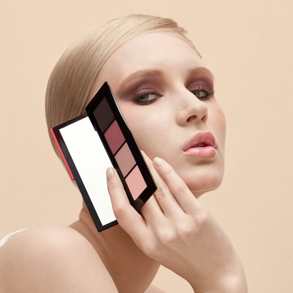 SHISEIDO: Keep the spotlight on soft, smoky eyes with a flawless complexion. Synchro Skin … Keep the spotlight on soft, smoky eyes with a flawless complexion. Synchro Skin ...