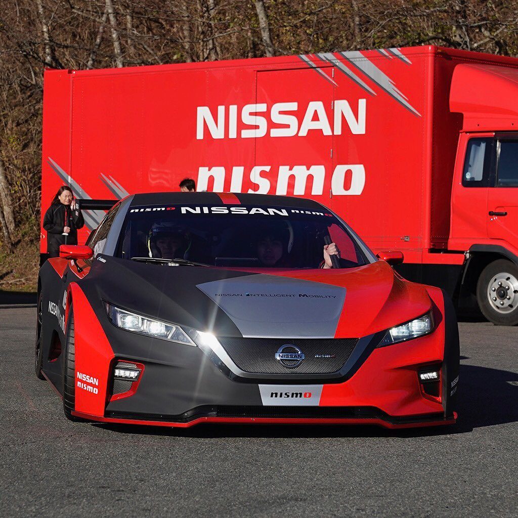 Celebrating 50 years of the GT-R and Z, @nismo fans showed up at #fswpress to ce...