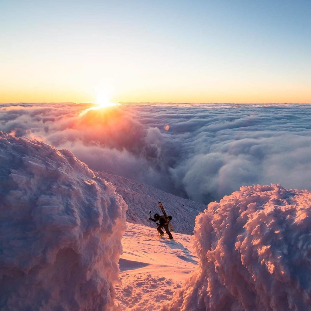 Visit Japan: Always wanted to ski or snowboard down the crater of a volcano? (And let’s be h… Always wanted to ski or snowboard down the crater of a volcano? (And let's be h...