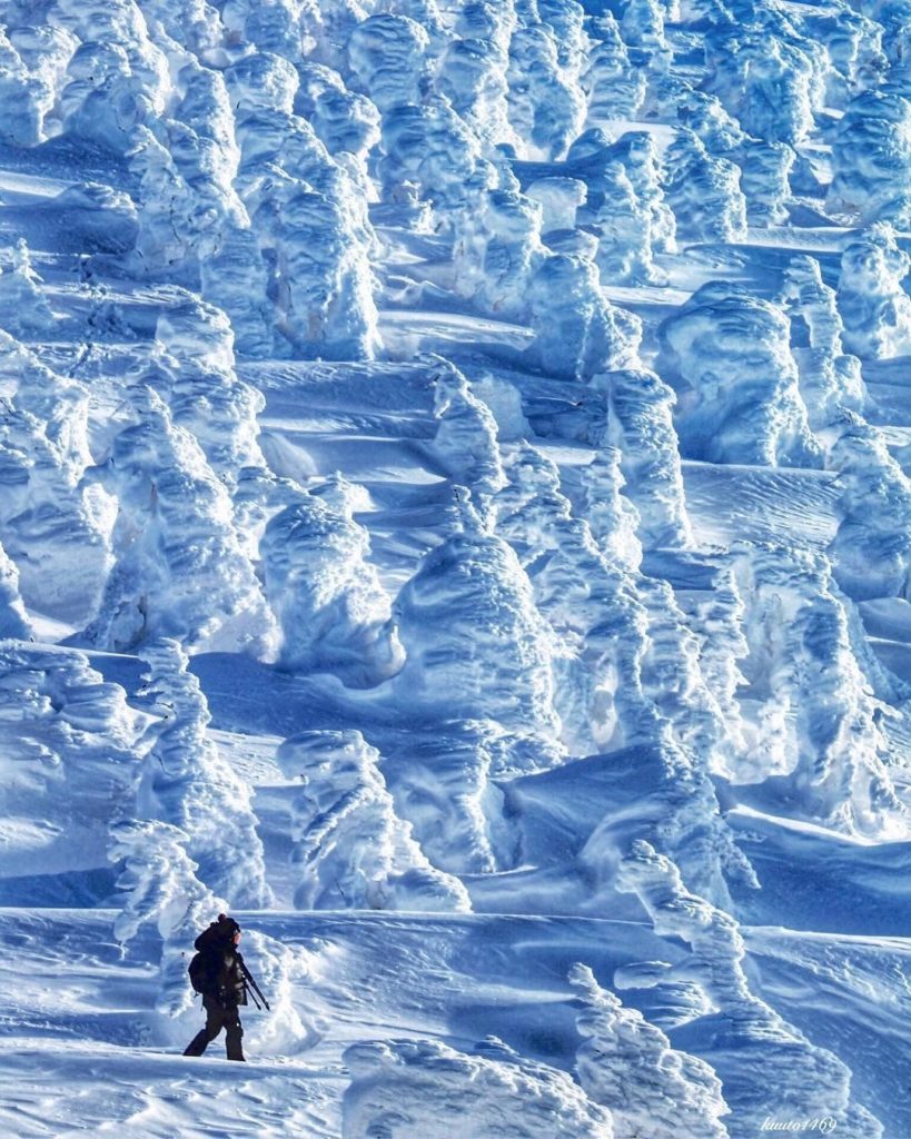 Japan Airline: .
Abominable Snowman? #DramaticDecember
A lone figure treks across the Zao volca… .
Abominable Snowman? #DramaticDecember
A lone figure treks across the Zao volca...
