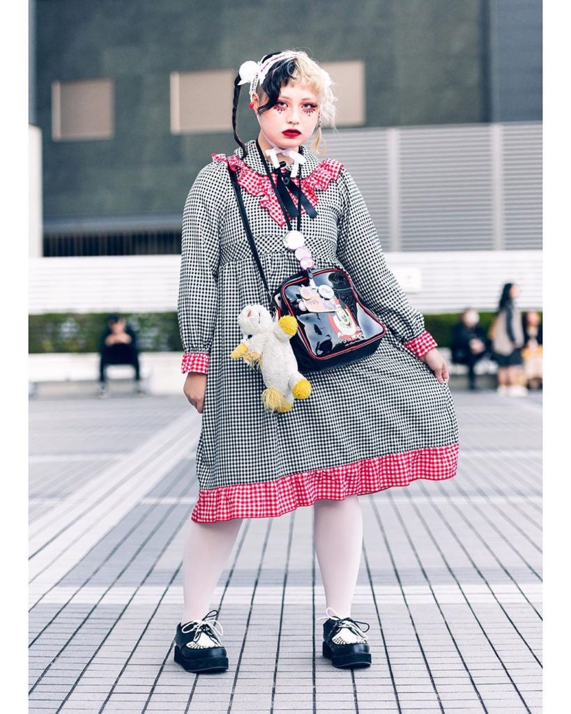 18-year-old Japanese student Miyabilly (@not_miyabiyaka) on the street in Tokyo ...