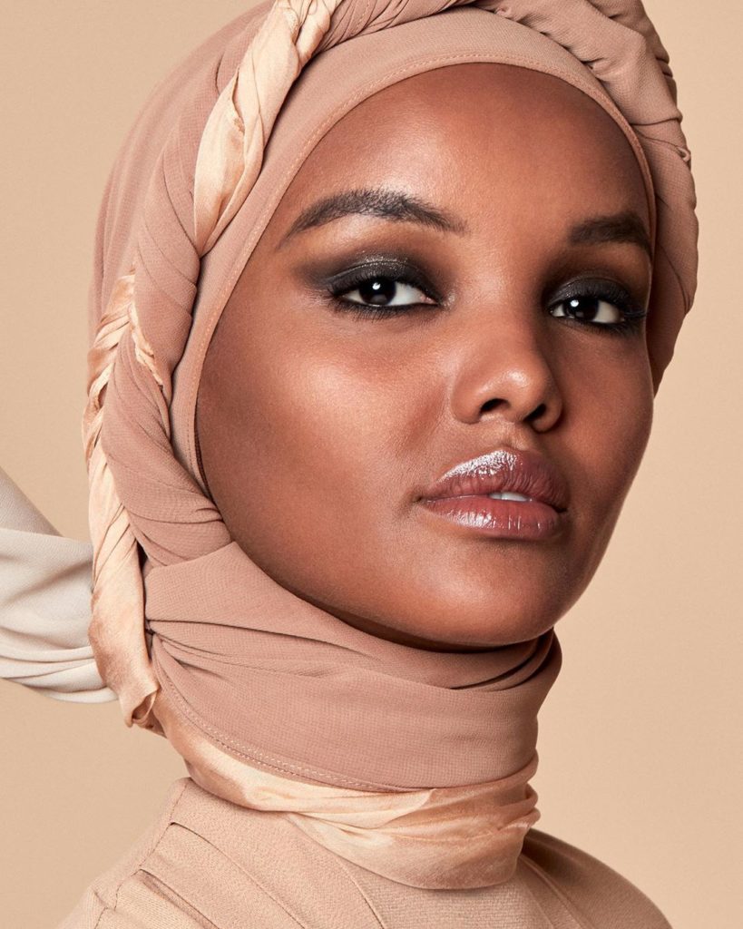 SHISEIDO: Seamless skin and smoky eyes are this season’s perfect pair. @halima wears Synch… Seamless skin and smoky eyes are this season’s perfect pair. @halima wears Synch...