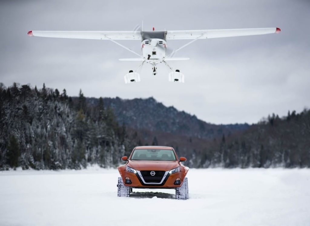 FaLaLaLaLa-LaLa-La-La #HappyHolidays 
#NissanAltima #Nissan #Altima...