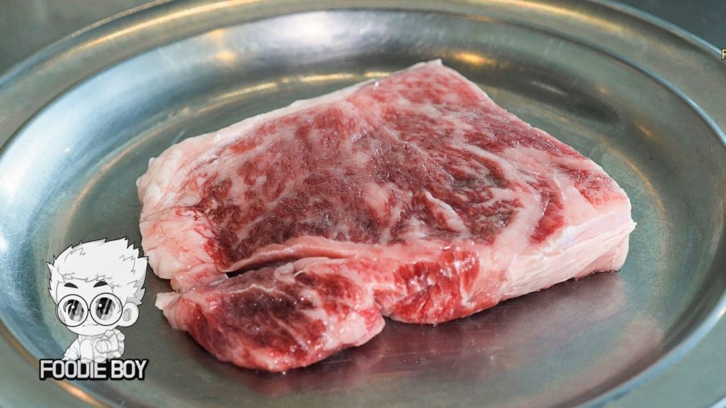 Japan Wagyu Sirloin Steak / Nonki, Cebu Philippines / Filipino Street Food / 와규 등심 스테이크 / 필리핀 세부 논끼 Japan Wagyu Sirloin Steak / Nonki, Cebu Philippines / Filipino Street Food / 와규 등심 스테이크 / 필리핀 세부 논끼