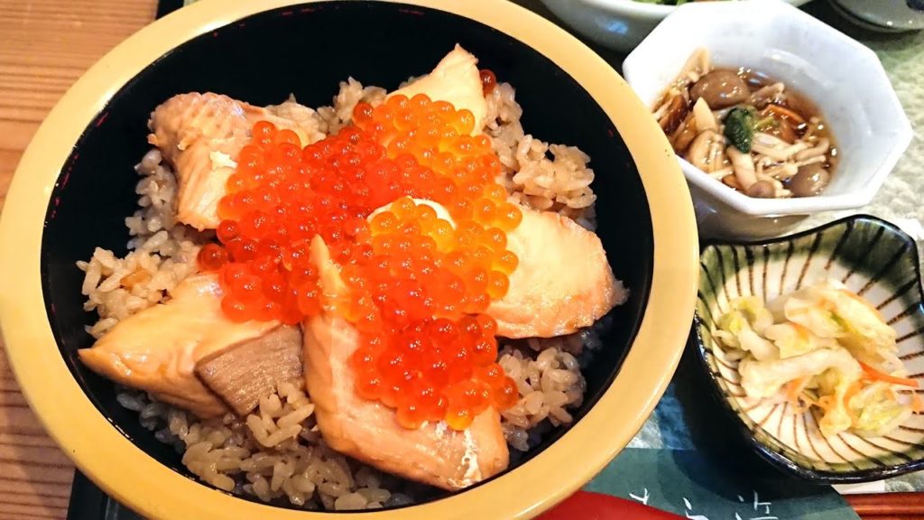 Harako-meshi of Watari 宮城県亘理のはらこ飯を有名なあら浜で食べたらふっくら鮭と大量のイクラがめちゃうまでアラ汁も鮭なので旅の目的達成:Gourmet Reportグルメレポート