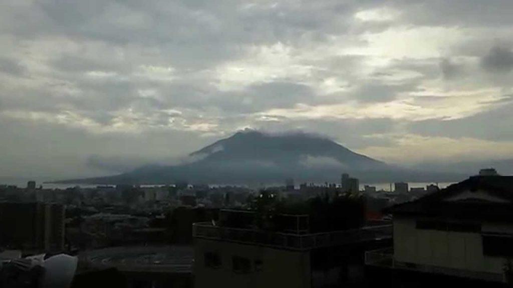 Beautiful Volcano Sakurajima at Kagoshima City, Japan! (2015/07/07 07:43) Sunny