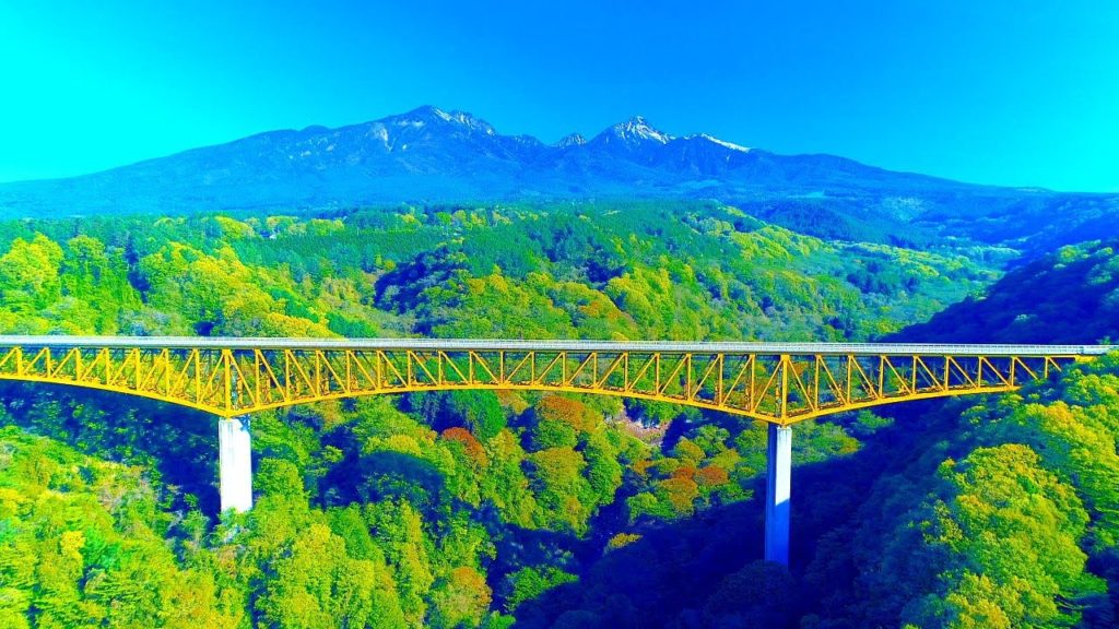 Drone Japan 4k 絶景 ドローン 空撮自然風景映像 新緑の八ヶ岳高原大橋 富士山 川俣川渓谷 清里高原 空中散歩 DJI PHANTOM4PRO Fresh Green Kiyosato