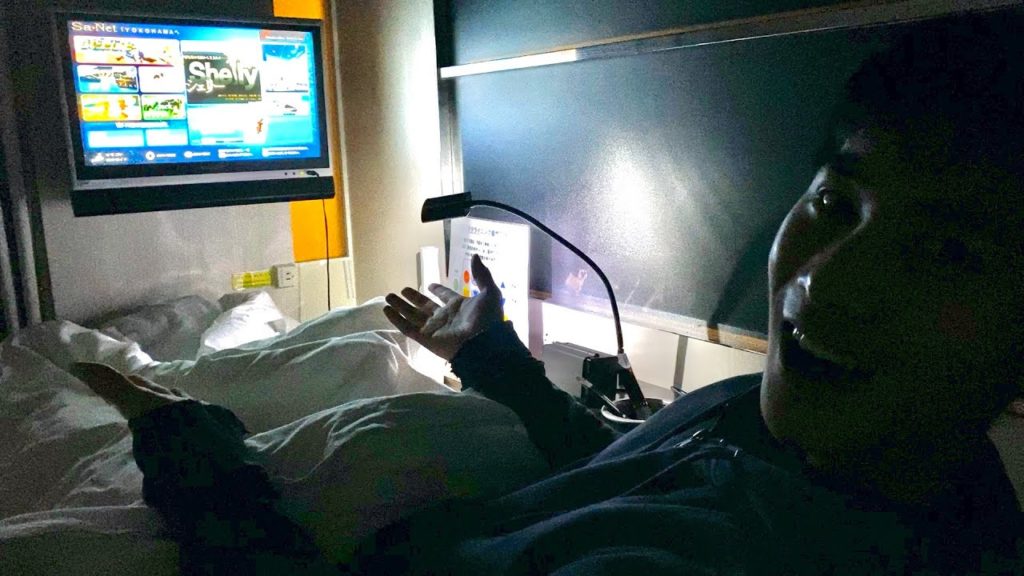 横浜駅直結！スパにサウナにカプセルホテル！暗闇の半個室で長時間滞在にもおすすめ！