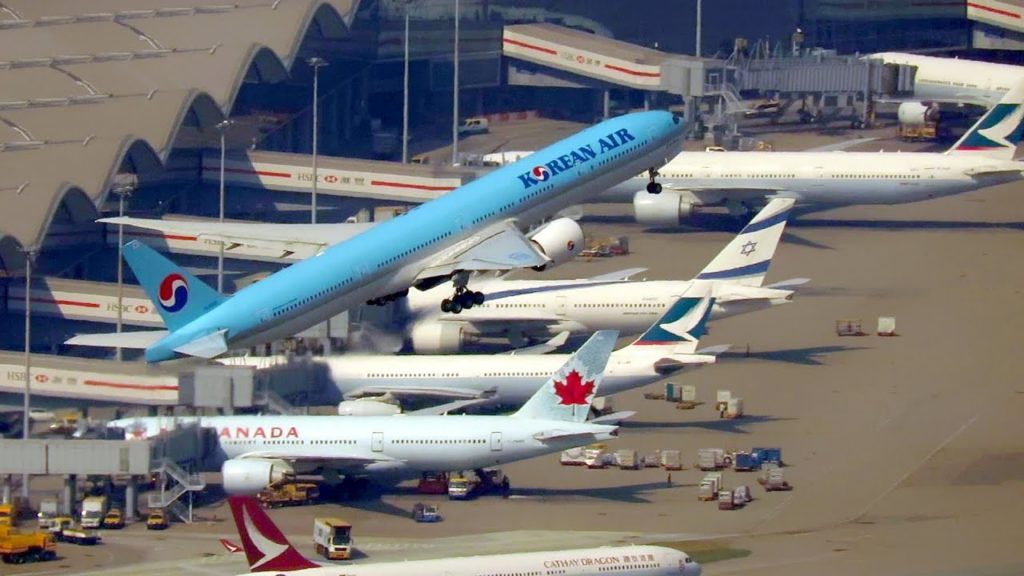 Airplanes Takeoff as seen from ABOVE at Hong Kong Airport! 747, A350, 777, A330 & more! Airplanes Takeoff as seen from ABOVE at Hong Kong Airport! 747, A350, 777, A330 & more!