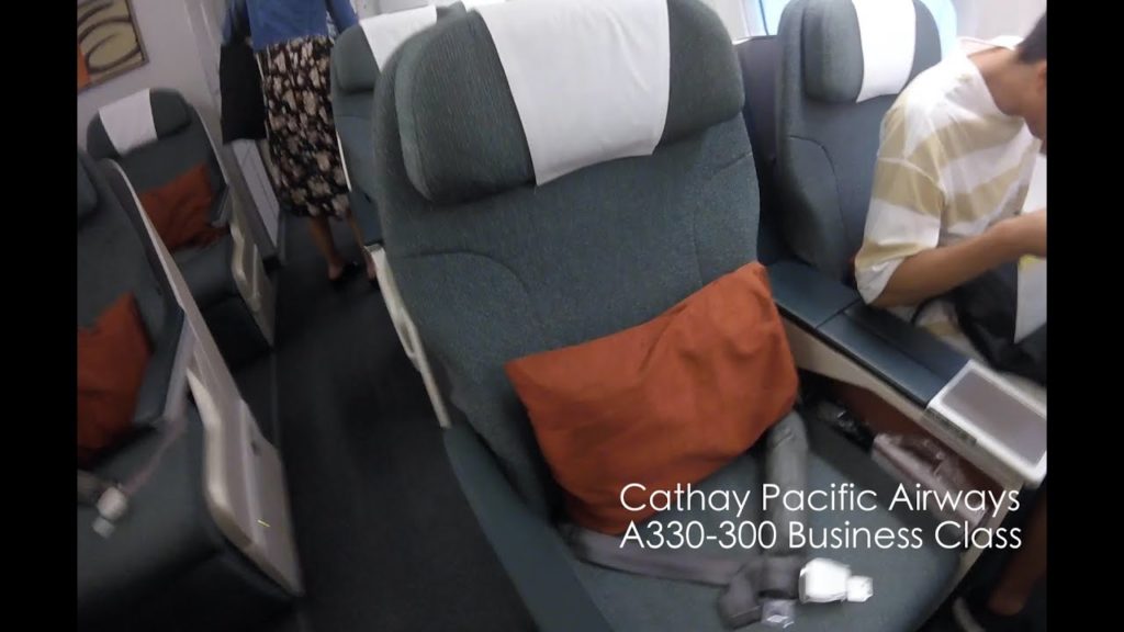 國泰航空商務艙 | Cathay Pacific Business Class | TPE-HKG | A330-300 & Cathay Pacific HKG Arrival Lounge
