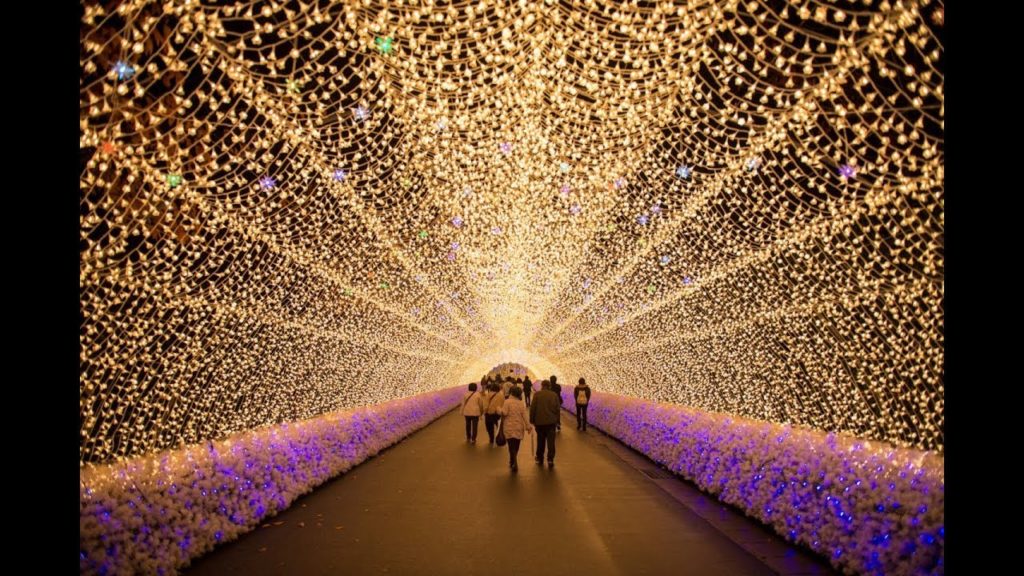 Lost in the most beautiful heaven of light in Japan 😍「GO AND TASTE」