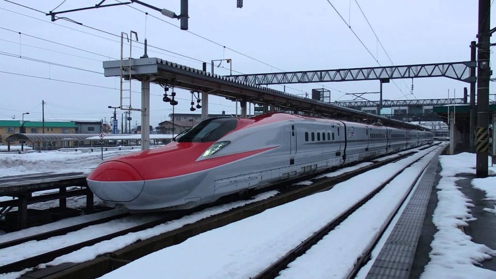 秋田新幹線E6系こまち 大曲駅発車 Akita Shinkansen "KOMACHI"