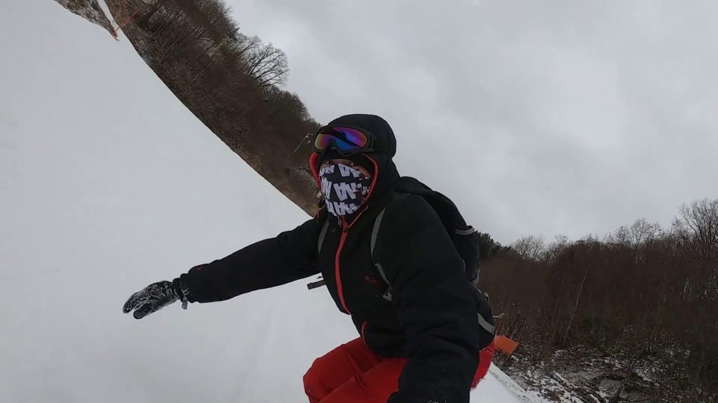 SNOWBOARDING IN JAPAN!!