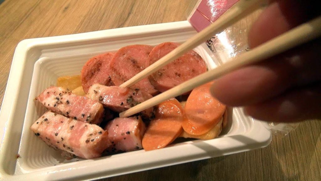 Light snack at hotel in Utsunomiya ホテルサンシャイン宇都宮の部屋で軽く:Gourmet Report グルメレポート