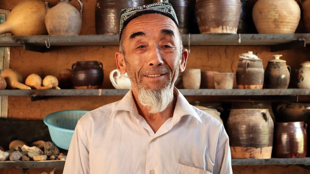 Uygur Türkü İle Türkçe Konuşmak 2 - Çin'in Sincan Uygur Özerk Bölgesi