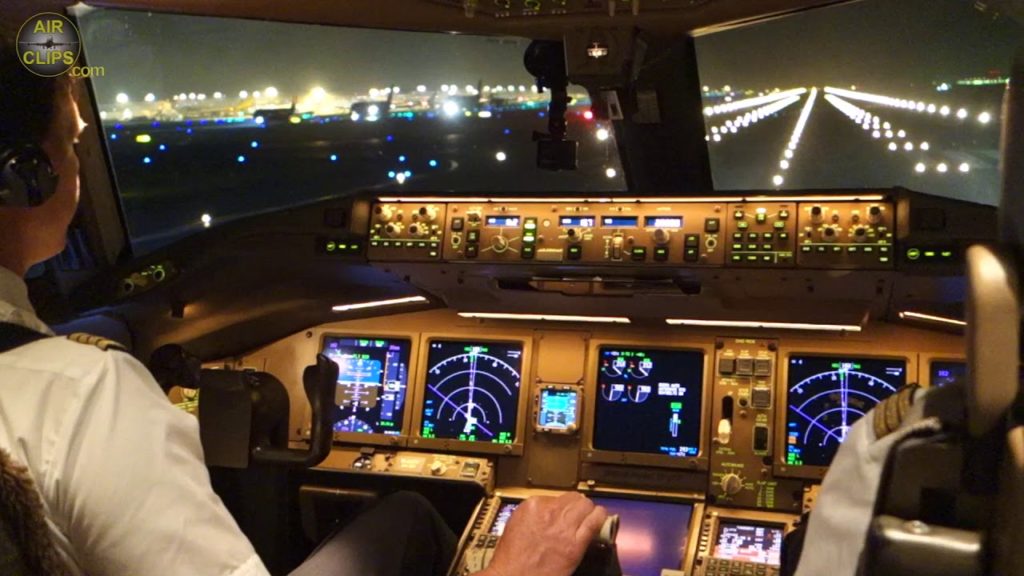 Lufthansa Cargo Boeing 777-200F Night Takeoff from Tokyo Narita towards Seoul Incheon [AirClips]