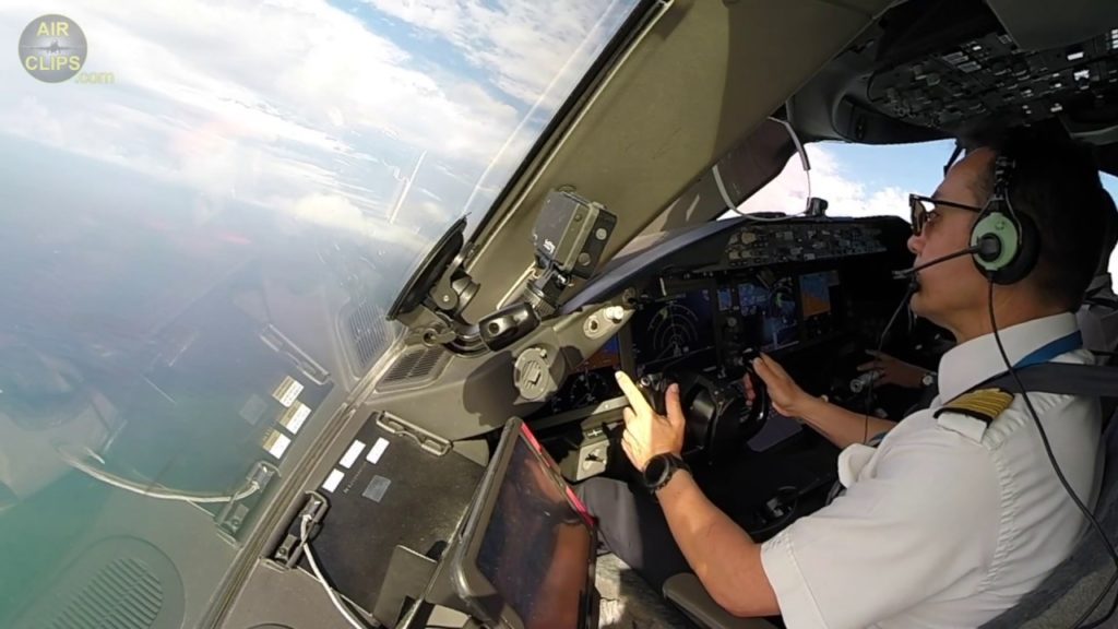 Dreamliner in Paradise!!! Air Austral B787 Cockpit Takeoff from La Reunion [AirClips]
