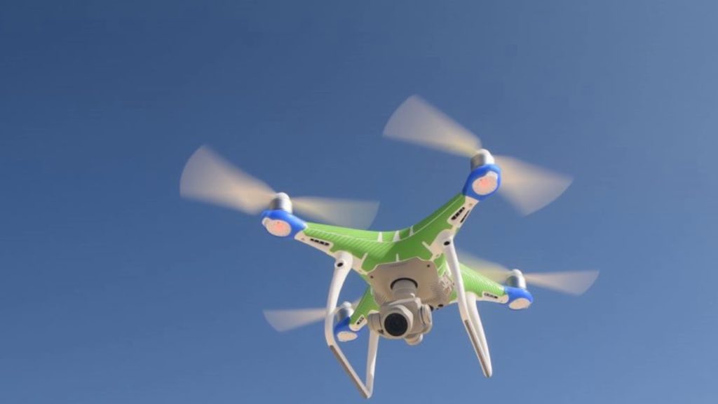 沖縄の魅力といえばダントツ１位はきれいな海　綺麗な海をより綺麗に撮りたい　名護市ロングビーチを空撮してみました。ドローン撮影日和の日票日