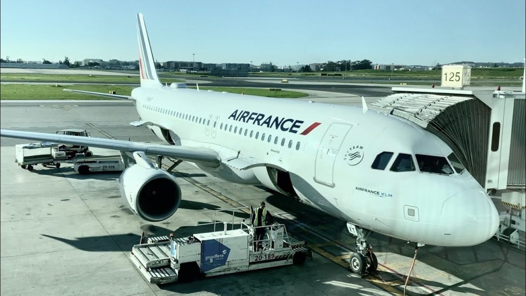 AIR FRANCE A320 ECONOMY Class: AF1624 Paris to Lisbon AIR FRANCE A320 ECONOMY Class: AF1624 Paris to Lisbon