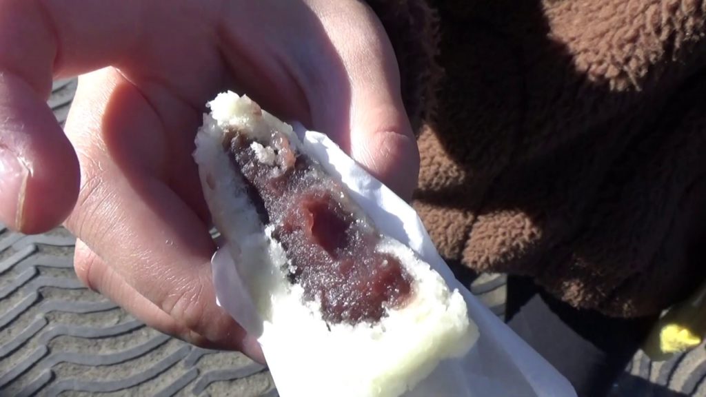 Hot spring bun  "Onsen Manju", Kusatsu , Street food Japan