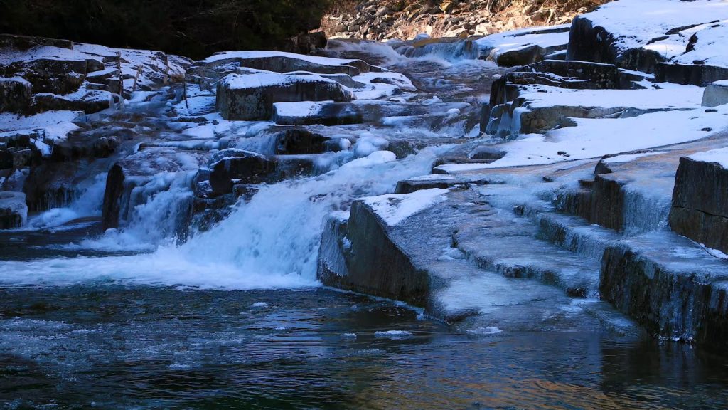 【自然の音と4K 映像】冬の渓流　赤沢自然休養林