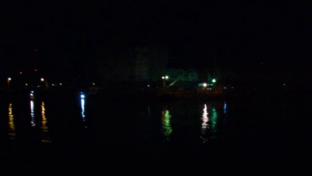 【Otaru Hokkaido】小樽港での釣り 満月が綺麗でした The full moon was beautiful