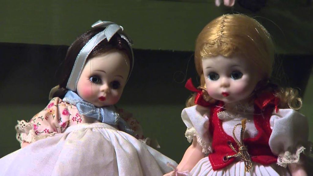 Episode 2925.2 | Cookeville Doll Museum | Tennessee Crossroads Episode 2925.2 | Cookeville Doll Museum | Tennessee Crossroads